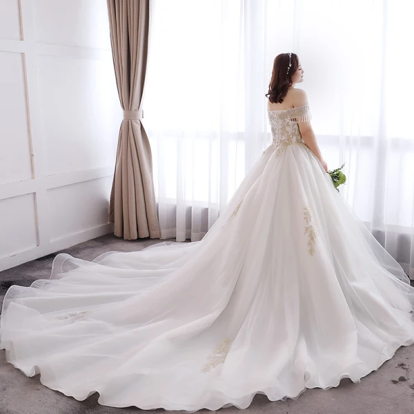 Glamourös Weiß Hochzeit Applikationen Rückenfreies Perlenstickerei Stickerei Spitze Tülle Bandeau Ballkleid Kapelle-Schleppe Übergröße Brautkleider / Hochzeitskleider 2019