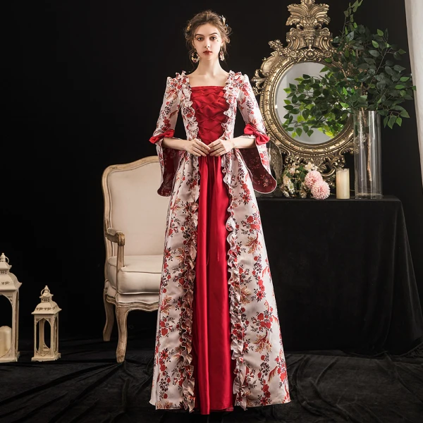 Vintage Mittelalterlich Burgunderrot Ballkleid A Linie Abendkleider Ballkleider 2021 Gekreuzte Träger Lange Eckiger Ausschnitt 1/2 Ärmel Drucken Blumen Satin Cosplay Ball Abend Festliche Kleider
