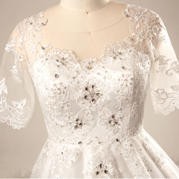 Luxury / Gorgeous Ivory 2018 Wedding Crossed Straps Lace Tulle U-Neck 1/2 Sleeves Appliques Backless Beading Summer Ball Gown Wedding Dresses