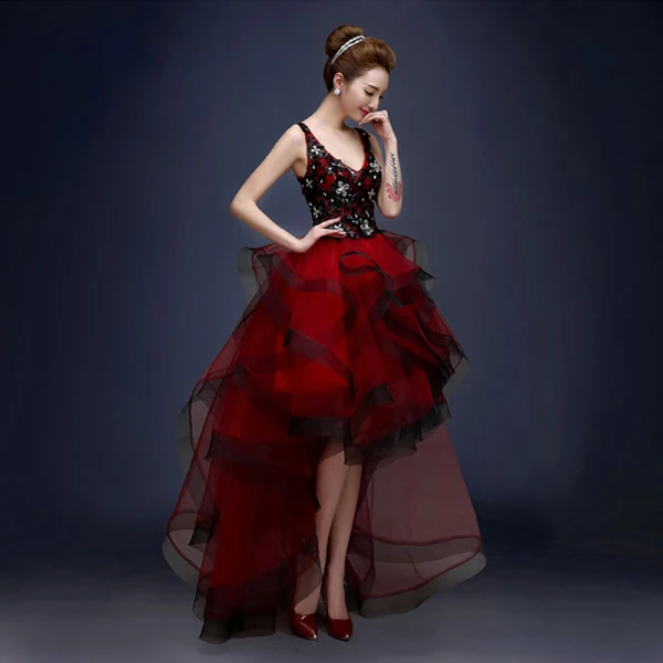 Chic / Beautiful 2017 Burgundy Party Dresses V-Neck Lace Handmade Appliques Backless Rhinestone A-Line / Princess Cocktail Dresses