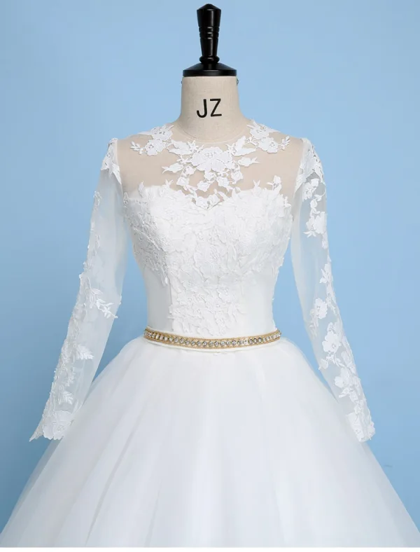 Elegant White Ball Gown Wedding Dresses 2017 Scoop Neck Long Sleeve Appliques Lace Beading Pearl Metal Sash Floor-Length / Long