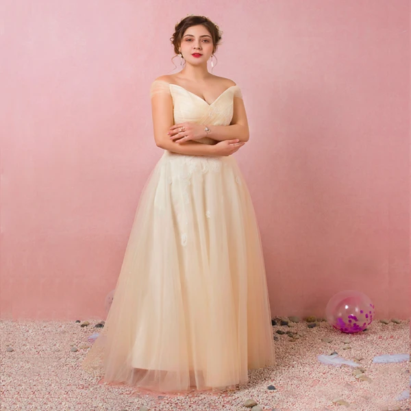 Classique Élégant Champagne Grande Taille Robe De Soirée 2018 Tulle Lacer V-Cou Princesse Appliques Dos Nu Printemps Soirée Robe De Ceremonie