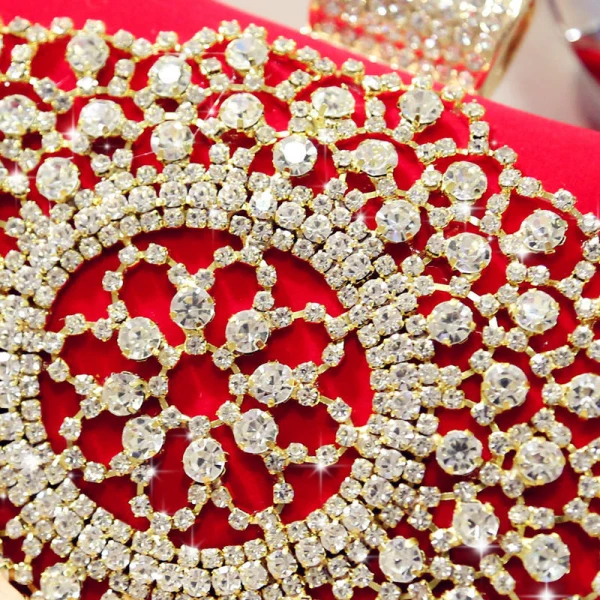 Stylowe / Modne Czerwone Frezowanie Rhinestone Welur Kopertówki Koktajlowe Wieczorowe Akcesoria 2019