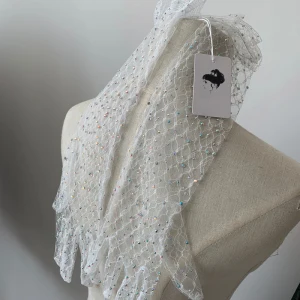 Schöne Weiß Brauthandschuhe 2020 Tülle Perlenstickerei Strass Ball Hochzeit Brautaccessoires