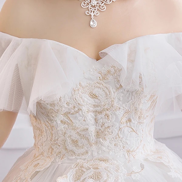 Mooie / Prachtige Witte Baljurk Trouwjurken 2019 Kanten Tule Appliques Ruglooze Geborduurde Chapel Train Strapless Huwelijk