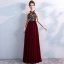 Snygga / Fina Burgundy Aftonklänningar 2017 Hög Hals Prinsessa Burgundy Halterneck Broderade Polyester Afton Formella Klänningar