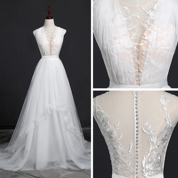 Elegante Weiß Strand Durchsichtige Brautkleider 2018 A Linie Rundhalsausschnitt Ärmellos Rückenfreies Perle Verdeckter Knopf Applikationen Mit Spitze Stoffgürtel Rüschen Hof-Schleppe
