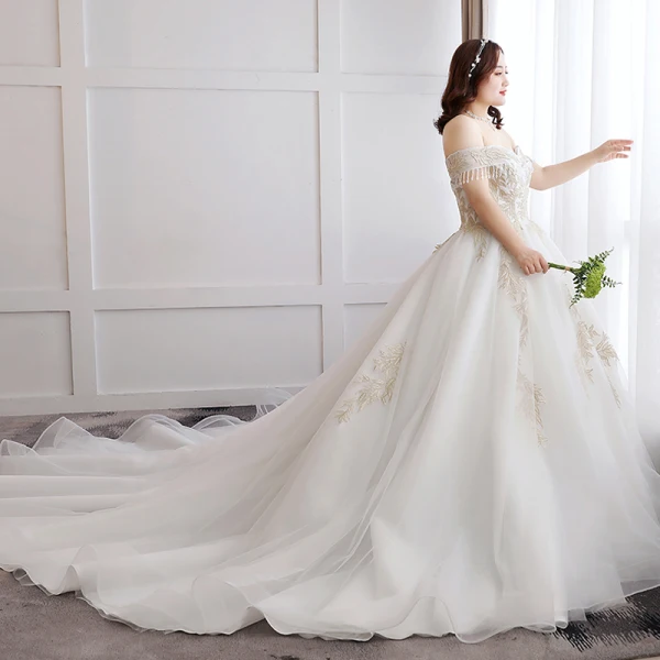 Glamourös Weiß Hochzeit Applikationen Rückenfreies Perlenstickerei Stickerei Spitze Tülle Bandeau Ballkleid Kapelle-Schleppe Übergröße Brautkleider / Hochzeitskleider 2019