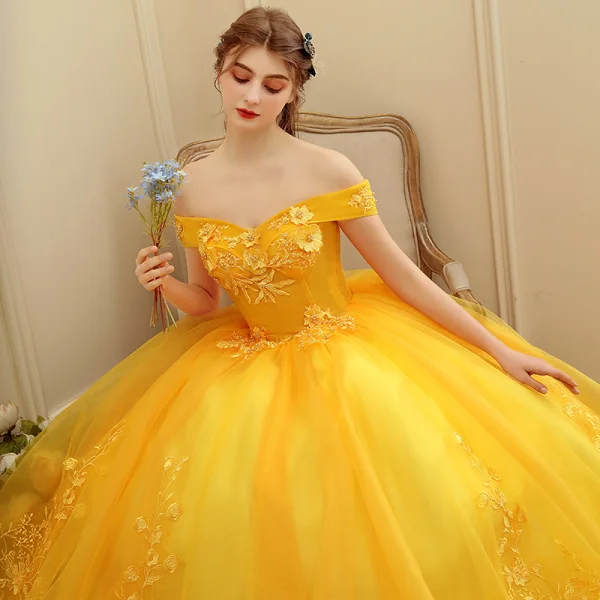 Chic / Beautiful Gold Prom Dresses 2020 Ball Gown Off-The-Shoulder Short Sleeve Appliques Lace Pearl Floor-Length / Long Ruffle Backless Formal Dresses