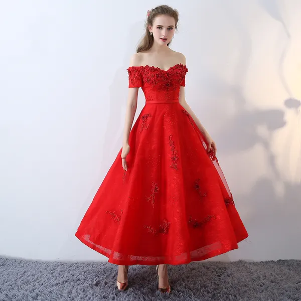 Schöne Rot Abendkleider 2017 Spitze Bandeau Applikationen Rückenfreies Stickerei Drucken Festliche Kleider
