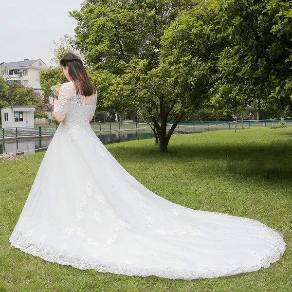 Elegante Klassisch Weiß Brautkleider 2017 A Linie Spitze V-Ausschnitt Tülle Perlenstickerei Pailletten Applikationen Rückenfreies Hochzeit