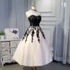 Chic / Beautiful Black Graduation Dresses 2018 A-Line / Princess Lace Tulle Appliques Backless Strapless Homecoming Formal Dresses