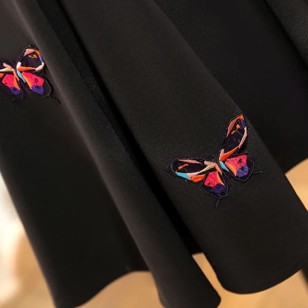 Classic Elegant Black Plus Size Graduation Dresses 2018 A-Line / Princess Butterfly Appliques Strapless Homecoming Formal Dresses