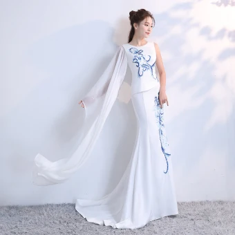 Luxe Style Chinois Blanche Tribunal Train Robe De Soirée 2018 Trompette Sirène U Cou Charmeuse Brodé Perlage Faux Diamant Soirée Robe De Ceremonie