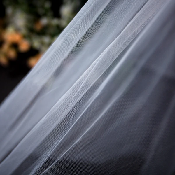 Moderne / Mode Blanche Dentelle 3D Voile De Mariée Fait main Chiffon Chapel Train Dentelle Mariage Accessorize 2019