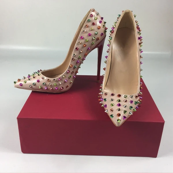 Schöne 2017 Violett Beige Abend Kunstleder Beige Niet Hochhackige Stilettos 12 cm Pumps