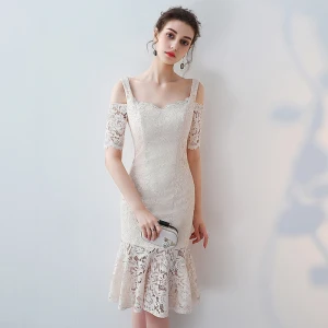 Chic Beautiful 2017 White Graduation Dresses Appliques Pierced Lace Strapless Trumpet Mermaid Homecoming Formal Dresses