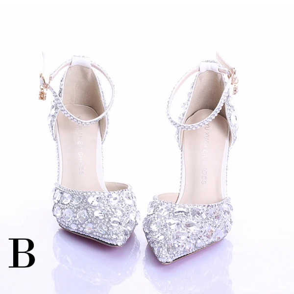 Unique Blanche Chaussure De Mariée 2017 PU Perlage Cristal Faux Diamant Chaussures Femmes