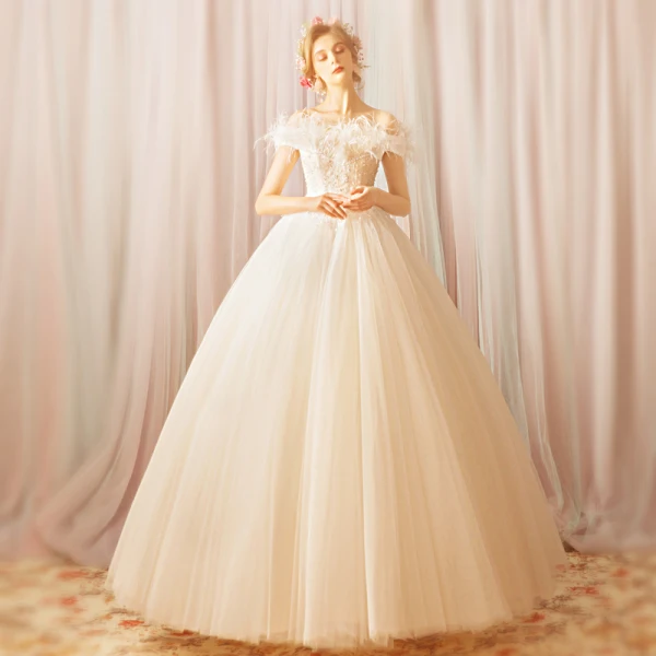 Schöne Weiß Lange Brautkleider 2018 Tülle Applikationen Rückenfreies Perlenstickerei Pailletten Bandeau Ballkleid Hochzeit