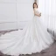 Schöne Weiß Übergröße Brautkleider / Hochzeitskleider 2019 A Linie Tülle Applikationen Rückenfreies Strass Bandeau Kapelle-Schleppe Hochzeit