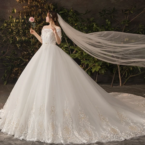 Unika Vita Extra Stor Storlek Bröllopsklänningar 2019 Tyll Appliqués Halterneck Beading Pärla Handgjort Chapel Train