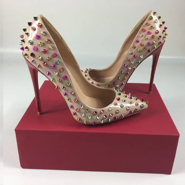 Schöne 2017 Violett Beige Abend Kunstleder Beige Niet Hochhackige Stilettos 12 cm Pumps