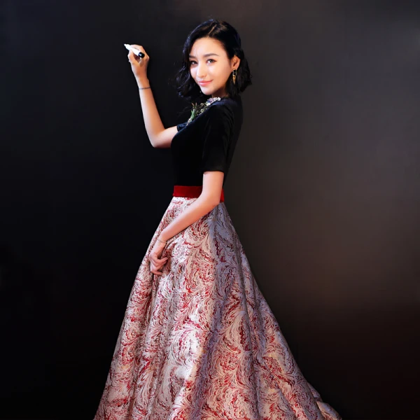 Luxury / Gorgeous Red Evening Dresses 2018 A-Line / Princess Scoop Neck Charmeuse Beading Printing Embroidered Evening Party Formal Dresses