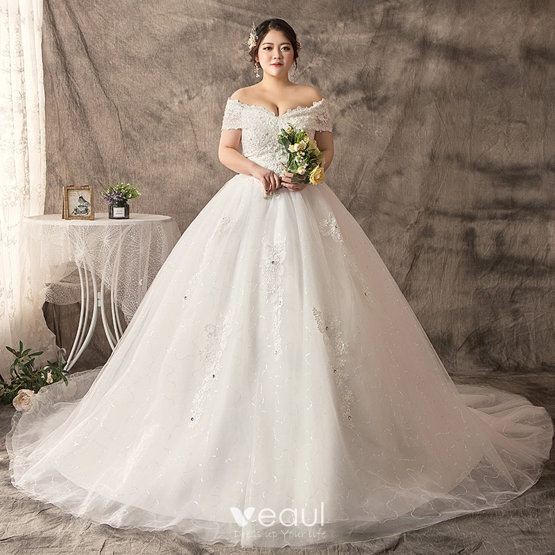 Moderne Mode Blanche Grande Taille Robe De Mariee 2019 Dentelle Tulle Appliques Dos Nu Perlage Faux Diamant Chapel Train Mariage