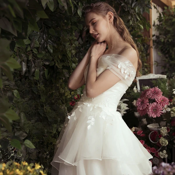 Chic / Beautiful White Wedding Dresses 2020 A-Line / Princess Off-The-Shoulder Appliques Backless Embroidered Flower Chapel Train Wedding
