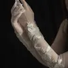 Modern / Fashion White Bridal Gloves 2020 Tulle Lace-up Appliques Wedding Accessories