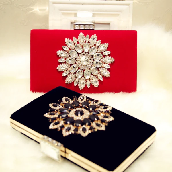 Élégant 2017 Noire Rouge Feuille Cristal Faux Diamant PU Plage Église Jardin / Extérieur Pochette