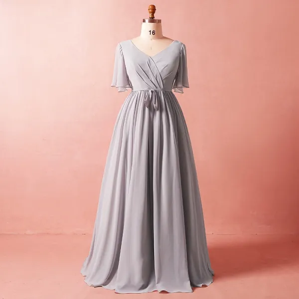 Modest / Simple Grey Plus Size 2018 A-Line / Princess Crossed Straps Tulle V-Neck Summer Sash Beach 1/2 Sleeves Mother Of The Bride Dresses