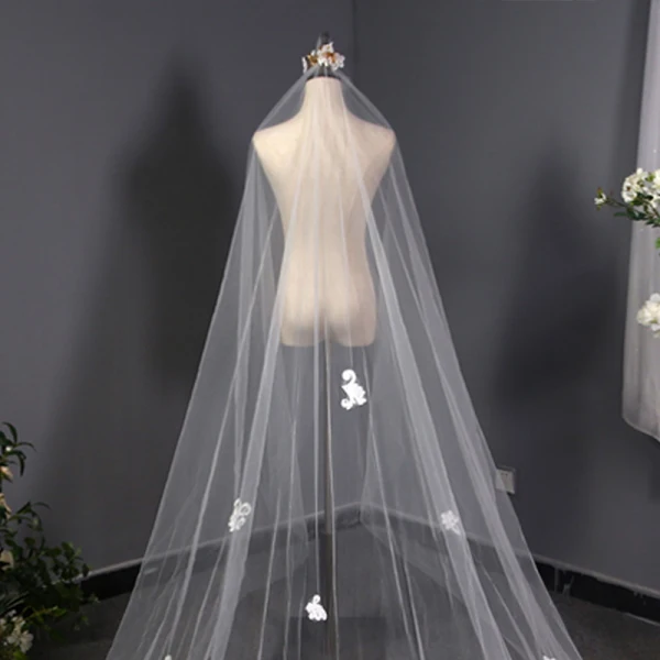 Moderne / Mode Blanche Dentelle 3D Voile De Mariée Fait main Chiffon Chapel Train Dentelle Mariage Accessorize 2019