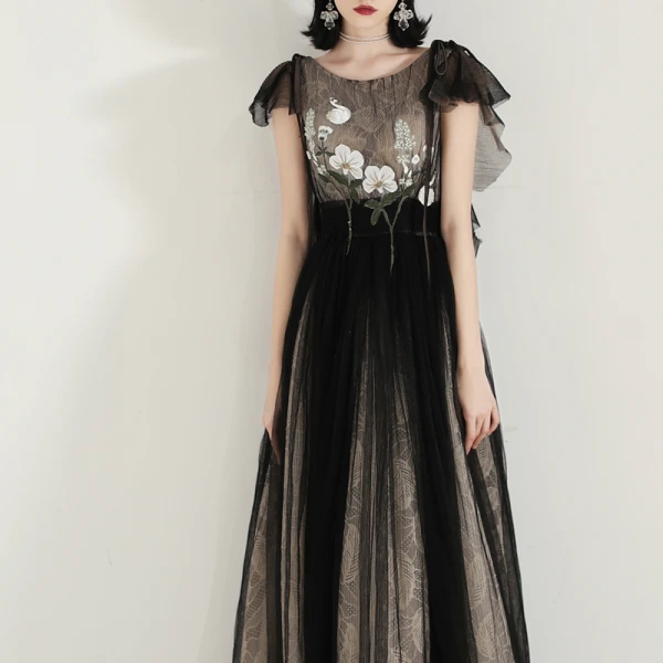 Chic / Beautiful Black Evening Dresses  2020 A-Line / Princess Scoop Neck Sleeveless Appliques Lace Floor-Length / Long Ruffle Backless Formal Dresses