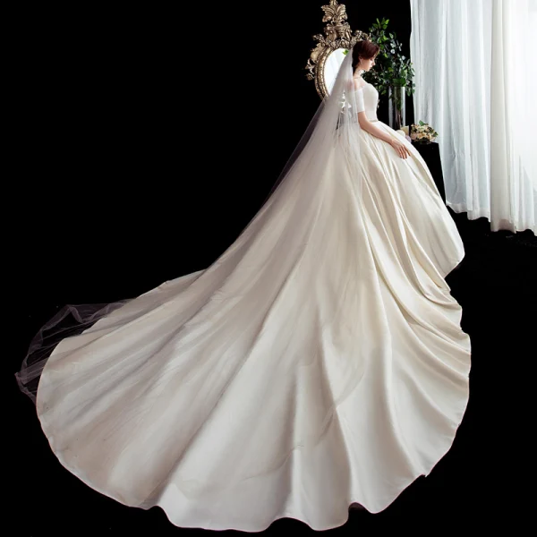 Schöne Ivory / Creme Satin Brautkleider / Hochzeitskleider 2020 A Linie Off Shoulder Kurze Ärmel Rückenfreies Perlenstickerei Stoffgürtel Kapelle-Schleppe