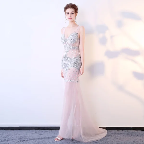 Sexy Rougissant Rose Transparentes Robe De Soirée 2018 Trompette / Sirène V-Cou Sans Manches Faux Diamant Train De Balayage Dos Nu Robe De Ceremonie