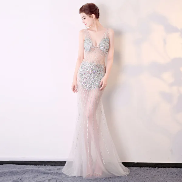 Sexy Champagne Transparentes Robe De Soirée 2018 Trompette / Sirène V-Cou Sans Manches Faux Diamant Paillettes Train De Balayage Dos Nu Robe De Ceremonie