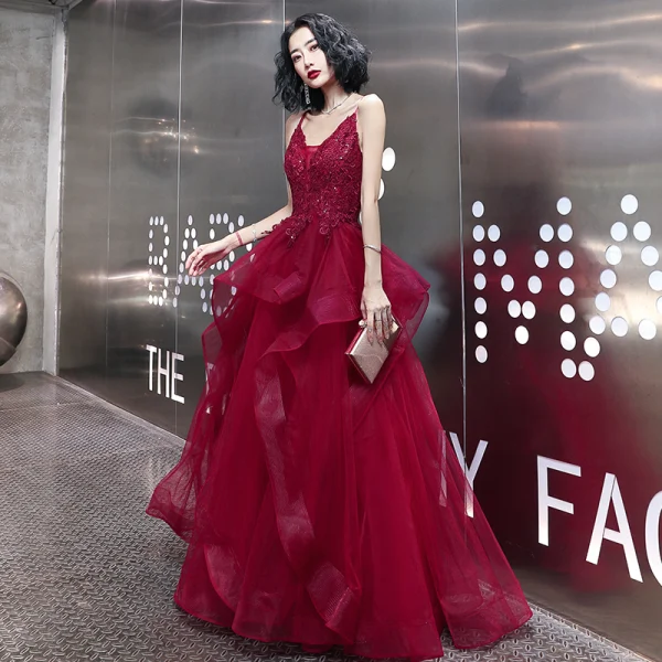 Sexy Burgundy Evening Dresses  2020 A-Line / Princess Spaghetti Straps Sleeveless Appliques Lace Beading Floor-Length / Long Ruffle Backless Formal Dresses