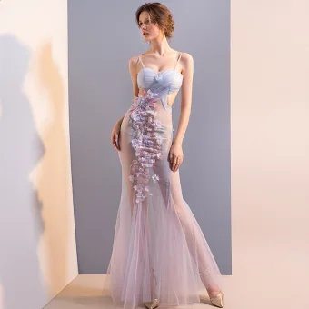 Sexy Bleu Ciel Transparentes Robe De Soirée 2018 Trompette Sirène Bretelles Spaghetti Sans Manches Appliques Fleur Faux Diamant Longue Volants Dos Nu Robe De Ceremonie