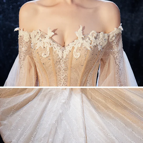 Lyx Champagne Bröllopsklänningar 2020 Balklänning Av Axeln Bell ärmar 3/4 ärm Halterneck Glittriga / Glitter Tyll Appliqués Spets Rhinestone Cathedral Train Ruffle