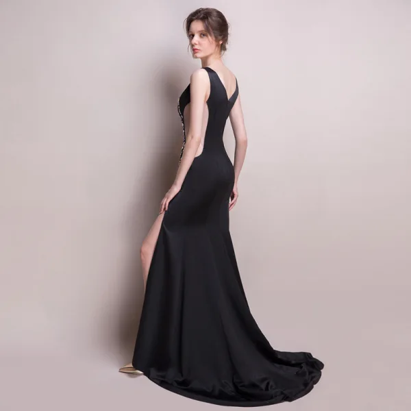 Sexy Noire Transparentes Robe De Soirée 2018 Trompette / Sirène V-Cou Sans Manches Faux Diamant Perlage Fendue devant Tribunal Train Dos Nu Robe De Ceremonie