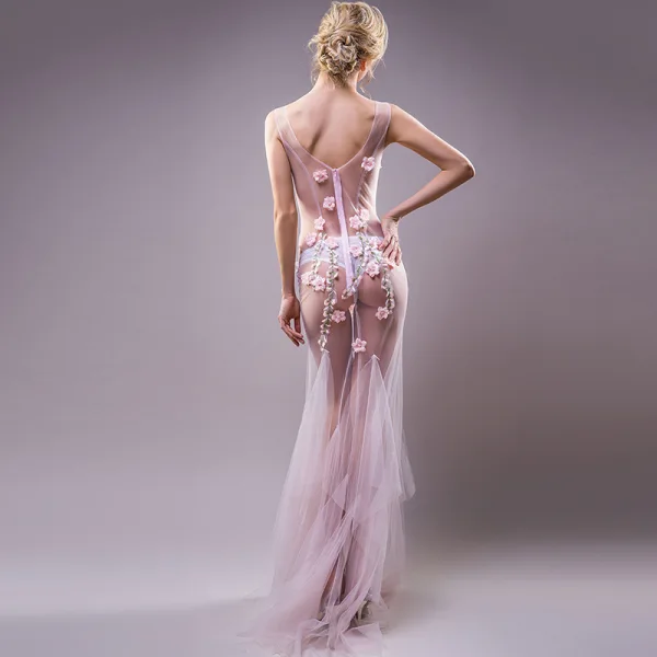 Sexy Blushing Pink See-through Evening Dresses 2018 Trumpet / Mermaid V-Neck Sleeveless Appliques Flower Pearl Sweep Train Ruffle Backless Formal Dresses