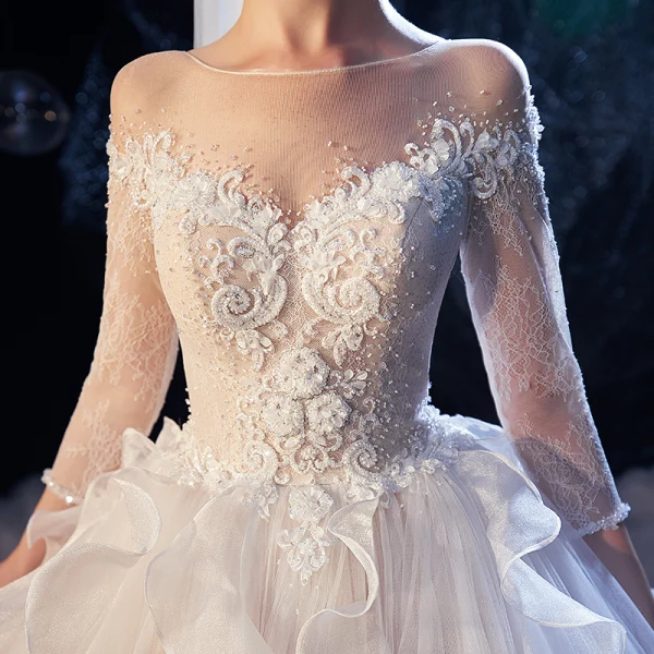 Luxe Champagne Transparentes Robe De Mariée 2020 Robe Boule Encolure Carrée 3/4 Manches Dos Nu Glitter Organza Appliques En Dentelle Perlage Cathedral Train Volants