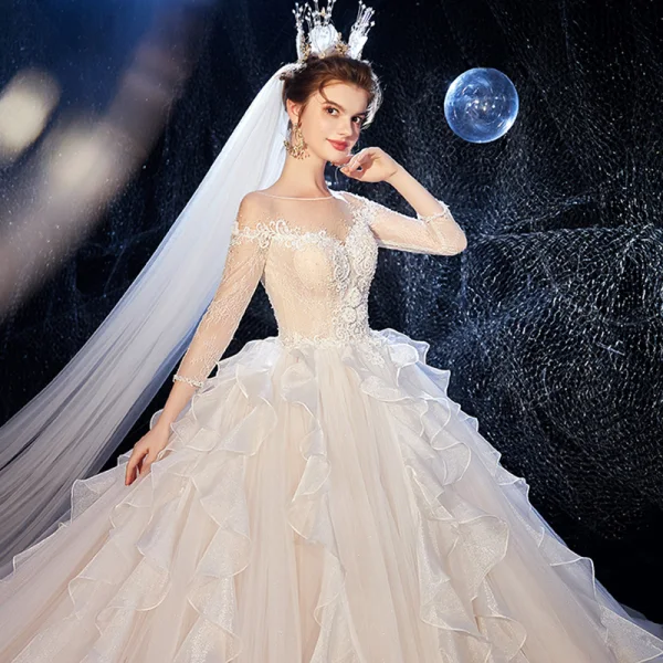 Luxe Champagne Transparentes Robe De Mariée 2020 Robe Boule Encolure Carrée 3/4 Manches Dos Nu Glitter Organza Appliques En Dentelle Perlage Cathedral Train Volants