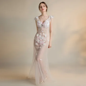 Sexy Ivory See Through Evening Dresses 2018 Trumpet Mermaid V Neck Sleeveless Appliques Flower Beading Pearl Tassel Sweep Train Backless Formal Dresses