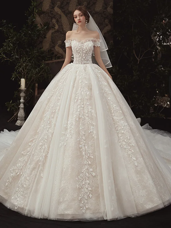 Lyx Champagne Bröllopsklänningar 2020 Balklänning Av Axeln Korta ärm Halterneck Glittriga / Glitter Tyll Appliqués Spets Beading Royal Train Ruffle