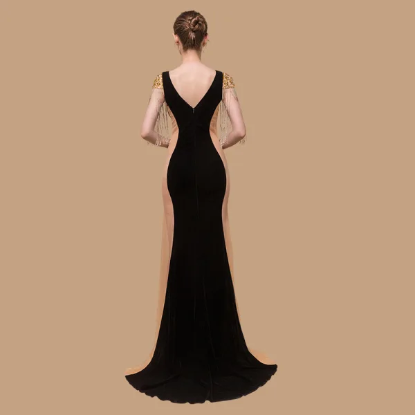 Sexy Noire Transparentes Robe De Soirée 2018 Trompette / Sirène V-Cou Mancherons Perlage Gland Train De Balayage Volants Dos Nu Robe De Ceremonie