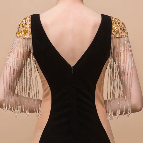 Sexy Noire Transparentes Robe De Soirée 2018 Trompette / Sirène V-Cou Mancherons Perlage Gland Train De Balayage Volants Dos Nu Robe De Ceremonie