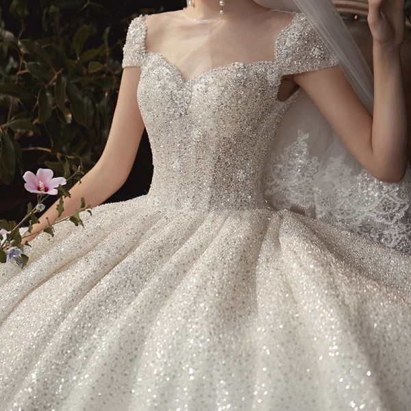 Luxus / Herrlich Ivory / Creme Garten / Im Freien Brautkleider / Hochzeitskleider 2020 A Linie Durchsichtige Rundhalsausschnitt Kurze Ärmel Rückenfreies Glanz Tülle Pailletten Perlenstickerei Sweep / Pinsel Zug Rüschen