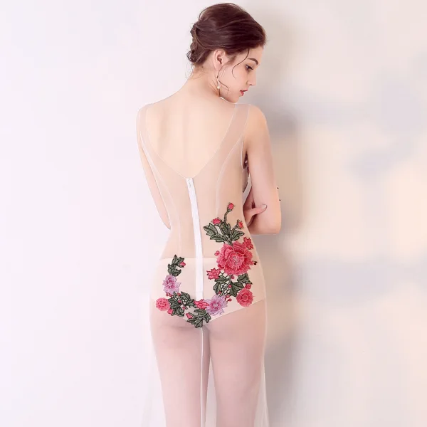 Sexy Ivoire Transparentes Robe De Soirée 2018 Trompette / Sirène V-Cou Sans Manches Appliques Brodé Train De Balayage Volants Dos Nu Robe De Ceremonie